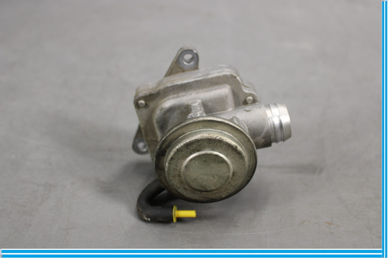 Load image into Gallery viewer, 03-12 Mercedes SL500 SL550 SL55 AMG R230 Engine Motor Air Valve Oem
