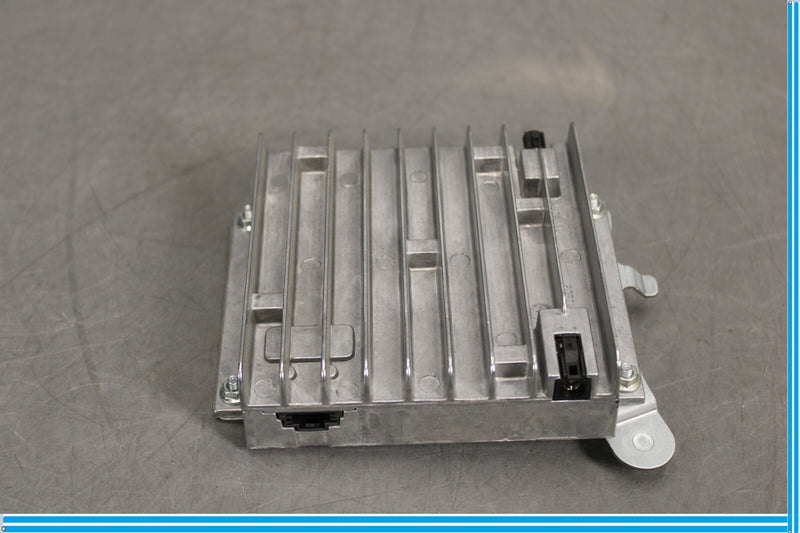 Load image into Gallery viewer, 07-10 Mercedes W221 S600 Antenna Amplifier Booster Module Oem
