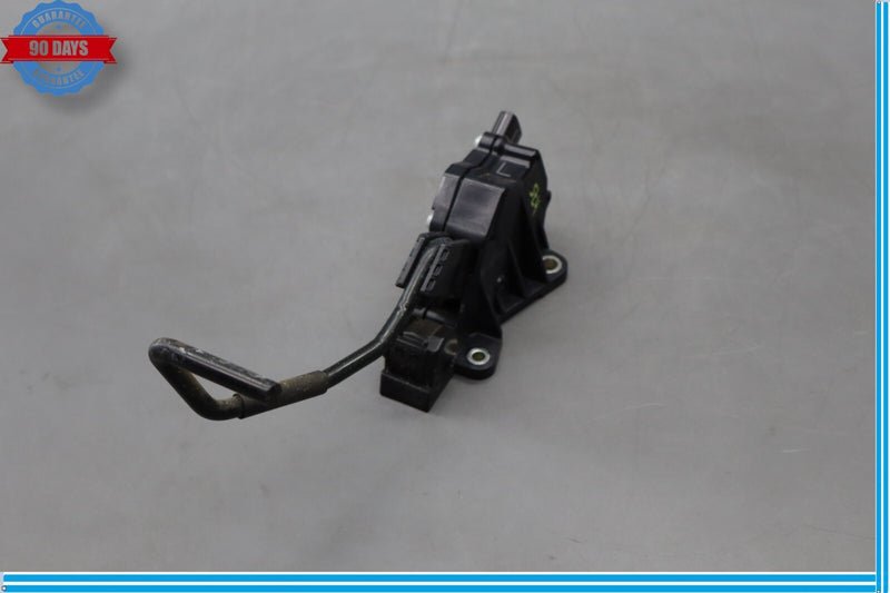 Load image into Gallery viewer, 07-12 Lexus XF40 LS460 Gas Acceleration Pedal Accelerator Sensor 7811050010 Oem
