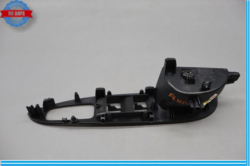 Load image into Gallery viewer, 11-16 Hyundai Equus Front Left Driver Side Door Pull Handle 82355-3N000 Oem
