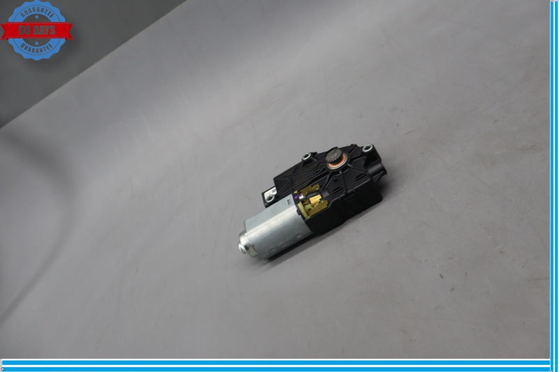 Load image into Gallery viewer, 14-17 Maserati Ghibli S Sunroof Sun Roof Motor Regulator 673000063 Oem
