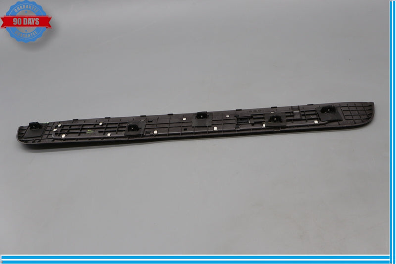 Load image into Gallery viewer, 15-16 Hyundai Genesis Front Left Driver Side Door Sill Scuff Plate Trim Oem
