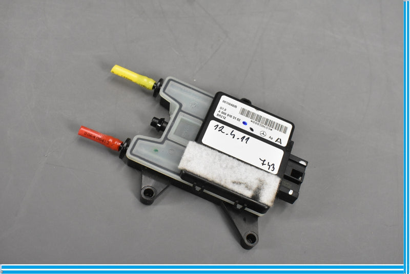 Load image into Gallery viewer, 12-18 Mercedes CLS550 Front Right Side Passenger Seat Lumbar Support Module Oem
