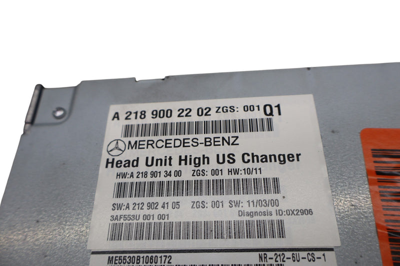 Load image into Gallery viewer, 2012 Mercedes W218 CLS550 CLS63 AMG Command Head Unit CD Changer Radio Oem
