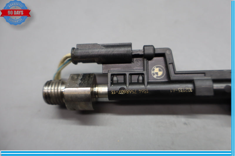 Load image into Gallery viewer, 11-16 BMW 535i xDrive Engine Motor Fuel Injector 0261500109 Oem
