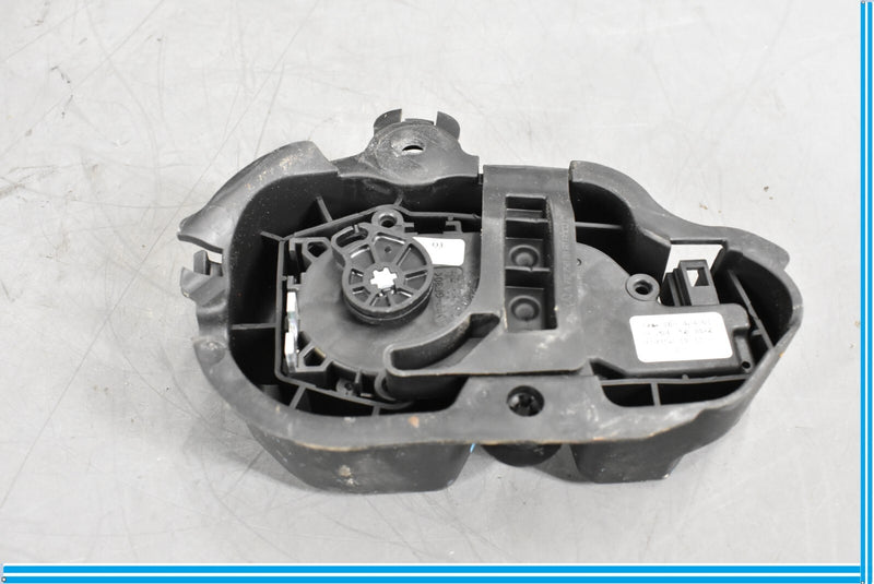 Load image into Gallery viewer, 12-18 Mercedes CLS550 CLS63 W218 Trunk Lid Power Lock Latch Actuator Oem
