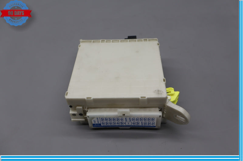 Load image into Gallery viewer, 07-12 Lexus XF40 LS460 LS460L Front Right Side Interior Fuse Relay Box Oem
