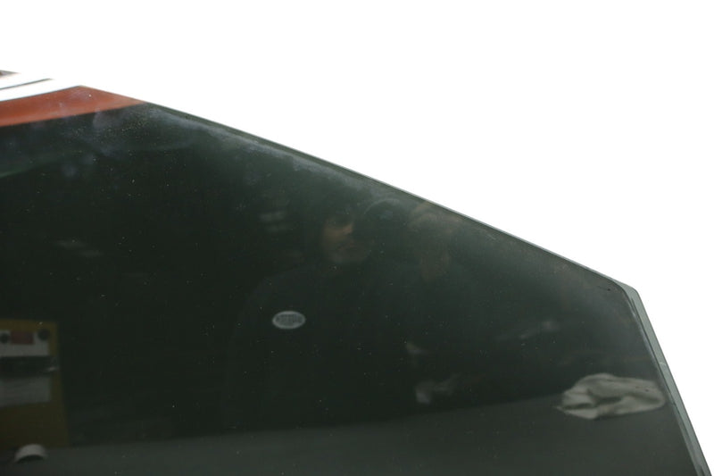 Load image into Gallery viewer, 15-16 Hyundai Genesis Front Right Passenger Side Door Window Auto Glass Oem
