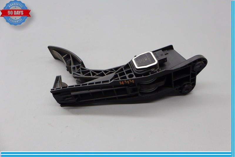 Load image into Gallery viewer, 06-13 Mercedes W164 ML350 GL450 Gas Throttle Pedal Accelerator 1643000504 Oem

