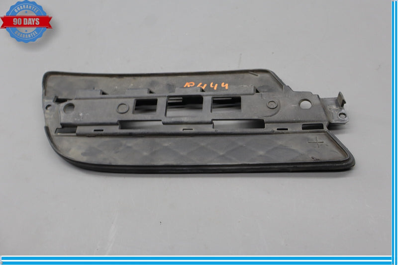 Load image into Gallery viewer, 07-12 Mercedes GL450 GL320 Right Side Fog Light Lamp Bumper Grille Grill Oem
