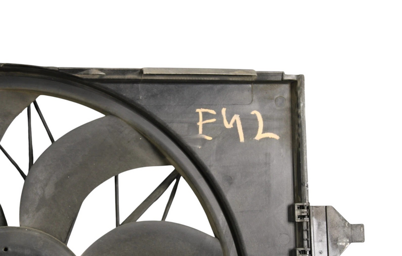Load image into Gallery viewer, 04-05 BMW 645Ci E64 Engine Motor Radiator Condenser Cooling Fan Assembly Oem
