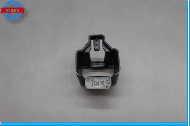 Load image into Gallery viewer, 06-19 Mercedes X166 GL450 GL550 ML350 Front Left Side Speaker Grille Bracket Oem
