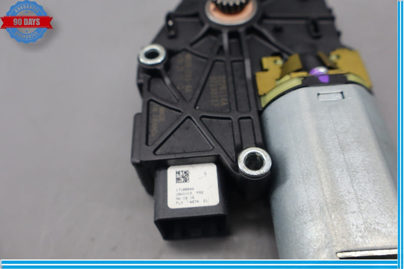 Load image into Gallery viewer, 14-17 Maserati Ghibli S Sunroof Sun Roof Motor Regulator 673000063 Oem
