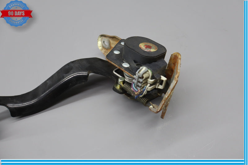 Load image into Gallery viewer, 2003 HUMMER H2 Engine Gas Pedal Throttle Accelerator Sensor 15767491 Oem
