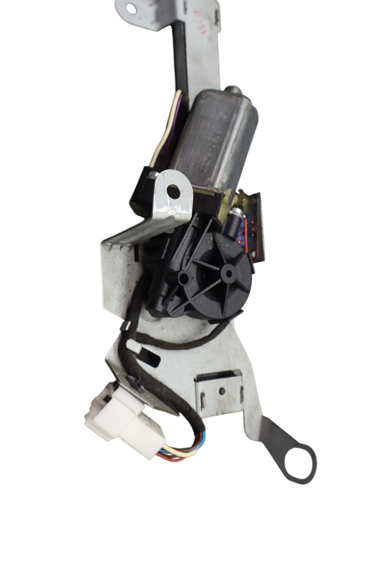 Load image into Gallery viewer, 03-09 Mercedes W209 CLK550 CLK55 AMG Front Right Side Seat Belt Feeder Motor Oem
