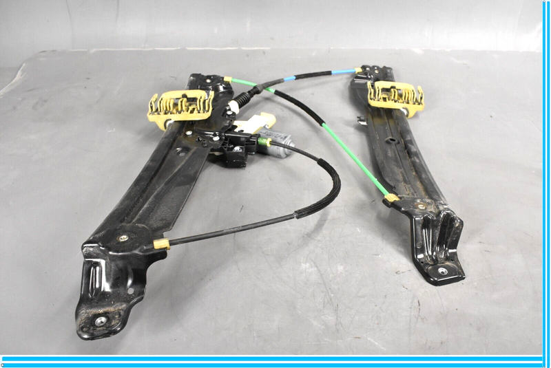 Load image into Gallery viewer, 11-16 BMW 528i 535i F10 Front Right Side Window Regulator Lifter /w Motor Oem
