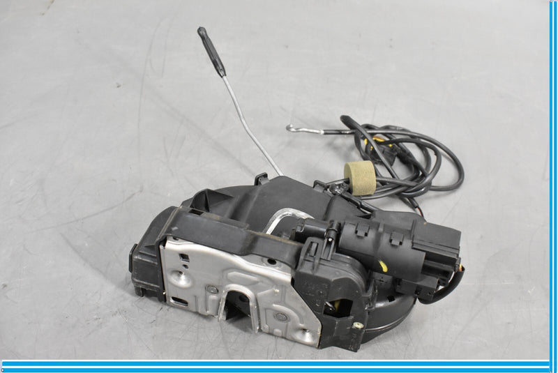 Load image into Gallery viewer, 06-11 Mercedes CLS550 W219 Rear Right Passenger Side Exterior Door Lock Oem
