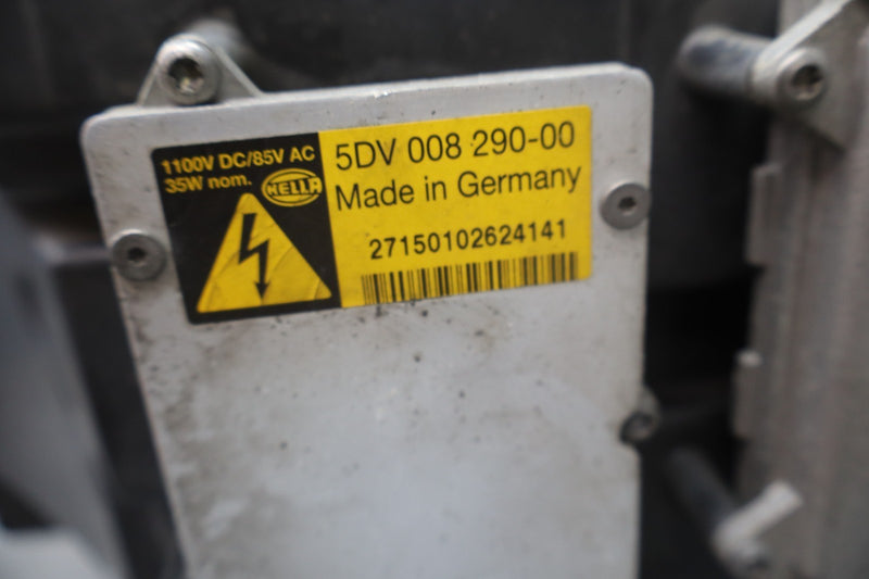 Load image into Gallery viewer, 06-10 Mercedes W251 R350 R320 Left Driver Side Headlight Lamp Xenon Oem
