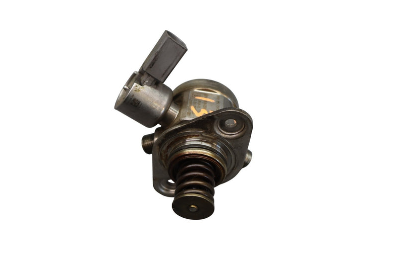 Load image into Gallery viewer, 08-16 BMW 750Li 750i F01 F02 Mechanical High Pressure Fuel Gas Pump 7595339 Oem
