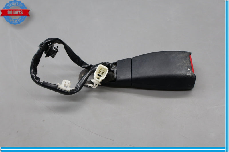 Load image into Gallery viewer, 02-06 Lexus SC430 Z40 Front Left Driver Side Seat Belt Seatbelt Buckle Oem
