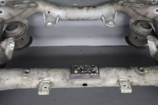 08-17 Mercedes W207 E350 C250 Front Sub Frame Subframe Engine Crossmember Oem