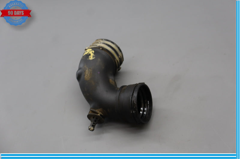 Load image into Gallery viewer, 14-17 Maserati Ghibli Right Turbo Intercooler Hose Air Duct Tube 670001590 Oem
