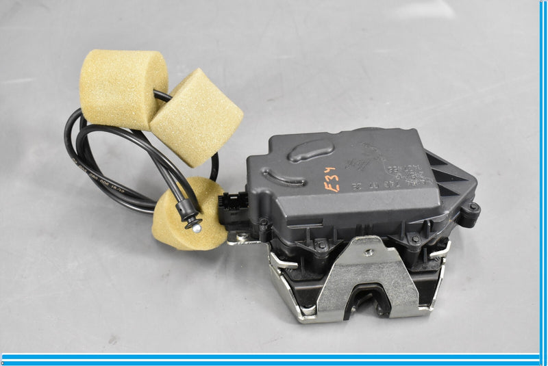 Load image into Gallery viewer, 06-12 Mercedes W164 GL450 GL550 Rear Trunk Tailgate Hatch Lock Actuator Oem
