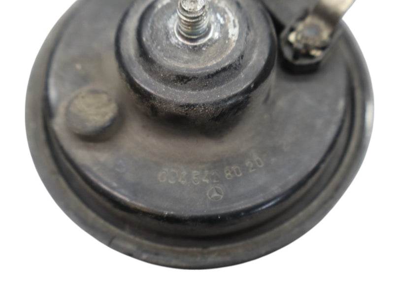 Load image into Gallery viewer, 00-06 Mercedes S500 S600 W220 Front Right Low Tone Signal Horn 0045428020 Oem
