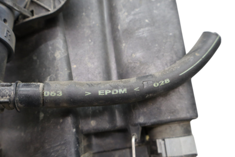 Load image into Gallery viewer, 03-08 Maserati Quattroporte M139 Front Right Side Xenon Headlight Lamp Oem
