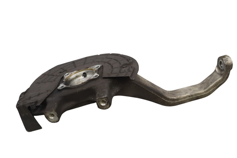 Load image into Gallery viewer, 14-17 Maserati Ghibli Front Right Passenger Spindle Knuckle Hub 670004762 Oem

