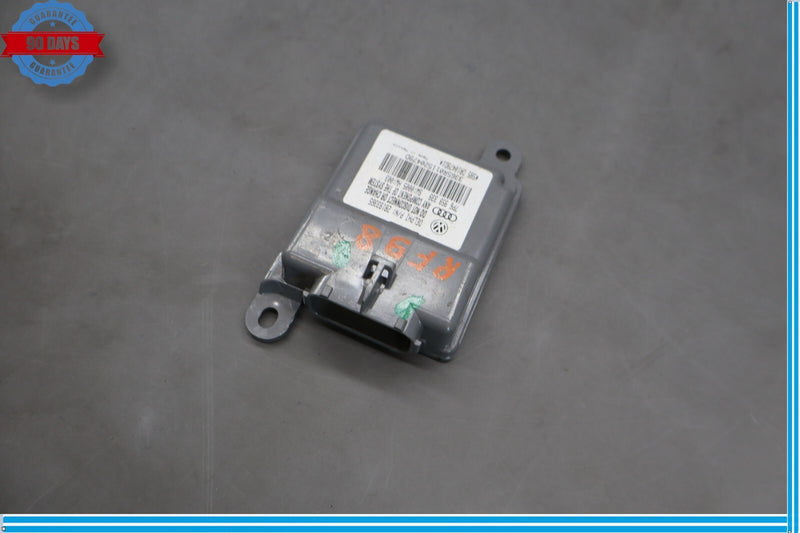Load image into Gallery viewer, 11-17 Volkswagen Touareg Front Right Seat Occupant Detection Module Oem
