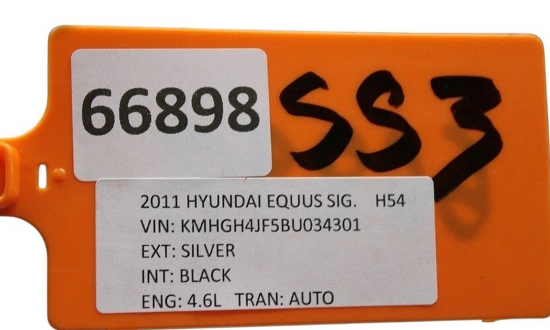 Load image into Gallery viewer, 11-16 Hyundai Equus SIG Left Side Skirt Rocker Panel Molding 877513N200 Oem
