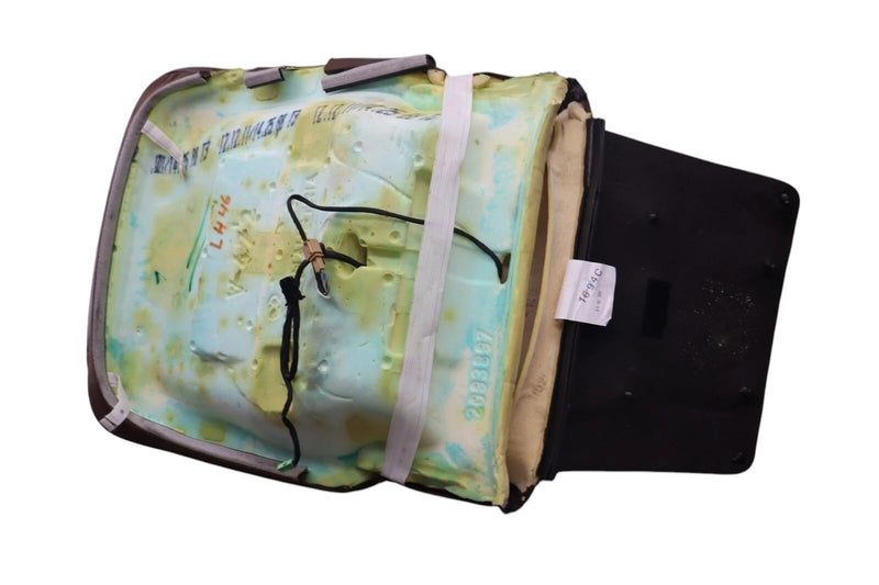 Load image into Gallery viewer, 11-17 Volkswagen VW Touareg Front Left Driver Side Lower Seat Cushion OEM
