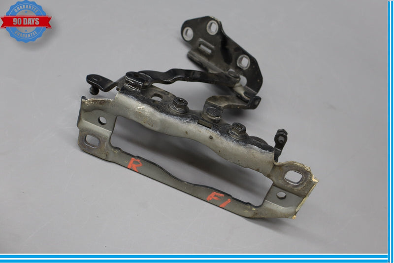 Load image into Gallery viewer, 12-18 Mercedes CLS550 W218 Front Right Passenger Side Bonnet Hood Hinge Oem
