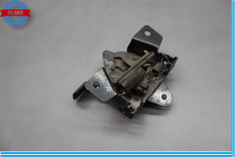 Load image into Gallery viewer, 11-16 Hyundai Equus SIG Front Hood Bonnet Lock Striker Latch Catch Black Oem
