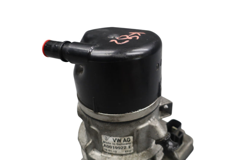 Load image into Gallery viewer, 11-17 Volkswagen Touareg Electric Hydraulic Power Steering Pump 7P0423155B Oem
