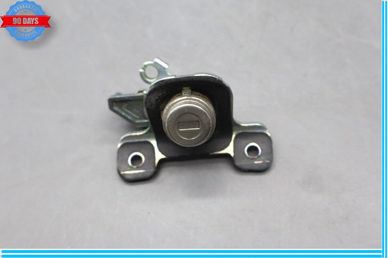Load image into Gallery viewer, 2017 Genesis G80 Engine Key Start Switch Insert Oem

