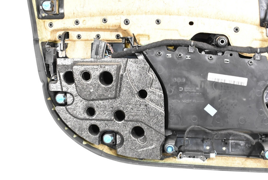 14-19 Maserati Ghibli Front Right Side Door Panel Trim Cover 105804409 Oem