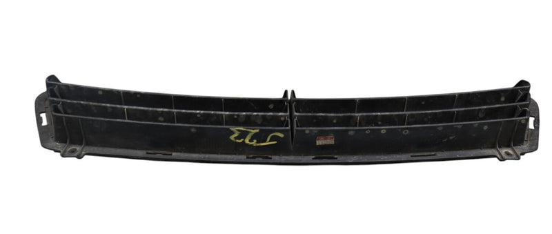 Load image into Gallery viewer, 11-13 Hyundai Equus Front Bumper Lower Center Grille Grill Black Oem

