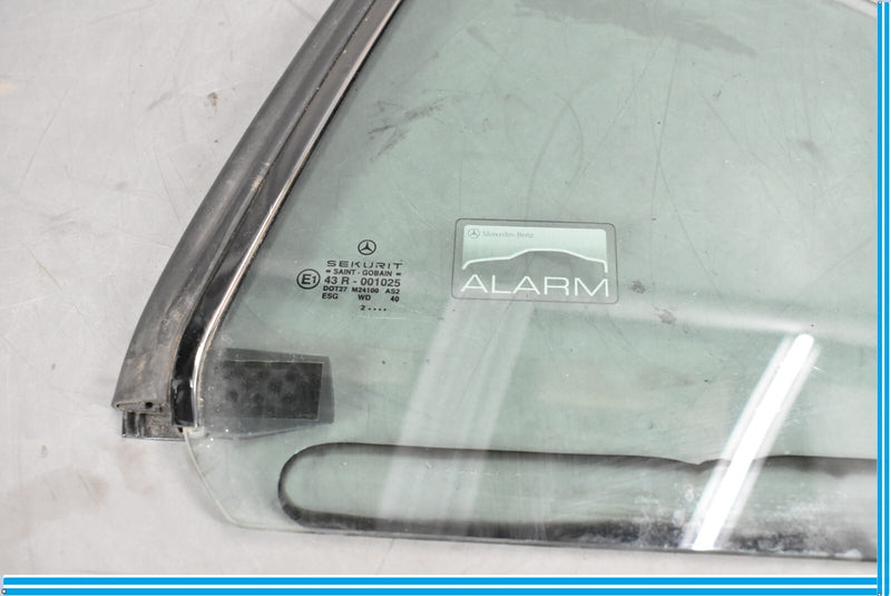 Load image into Gallery viewer, 03-12 Mercedes R230 SL500 SL55 AMG Rear Left Side Quarter Window Glass Oem
