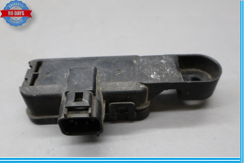 Load image into Gallery viewer, 10-18 Jaguar XJ XJL Smog Emission Control Sensor Unit 013650-0010 Oem
