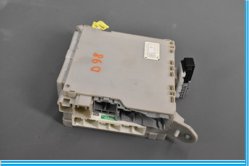 Load image into Gallery viewer, 07-09 Lexus LS460 Front Left Driver Side Lower Fuse Junction Box 8273050150 Oem
