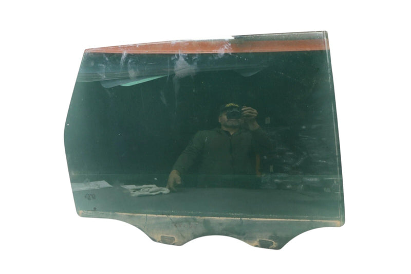 Load image into Gallery viewer, 11-17 Volkswagen Touareg Rear Right Passenger Side Door Window Auto Glass OEM
