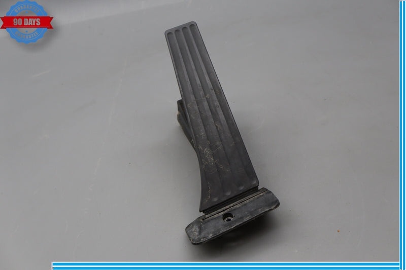 Load image into Gallery viewer, 09-17 BMW 750Li 750Li XDrive Gas Pedal Accelerator Throttle Sensor Black Oem
