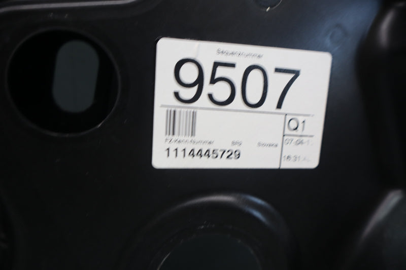 Load image into Gallery viewer, 11-18 Porsche Cayenne 958 Front Left Side Door Window Regulator 7P5837462 Oem
