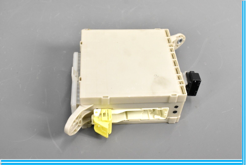 Load image into Gallery viewer, 07-12 Lexus LS460 Trunk Fuse Box Relay Junction Unit 82670-50120 Oem
