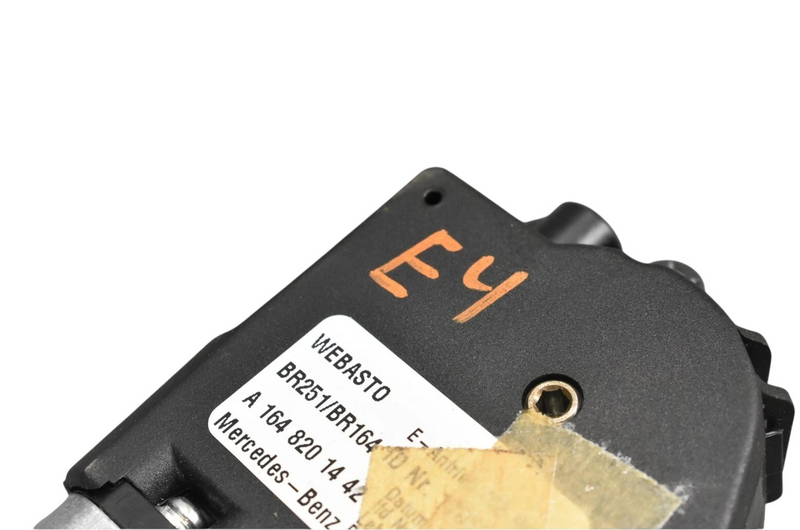 Load image into Gallery viewer, 06-13 Mercedes GL450 ML550 Panoramic Sunroof Sun Roof Window Glass Motor Oem
