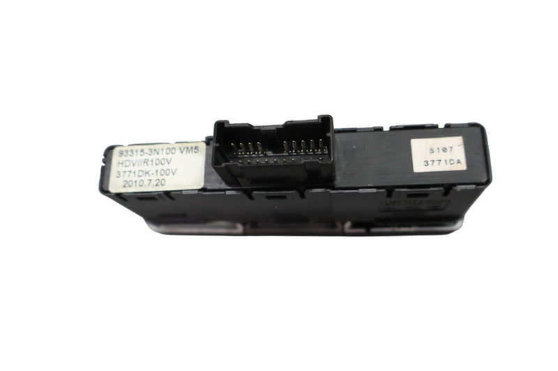 Load image into Gallery viewer, 11-13 Hyundai Equus SIG Left Side Seat Heat Switch Control 933153N100 Oem
