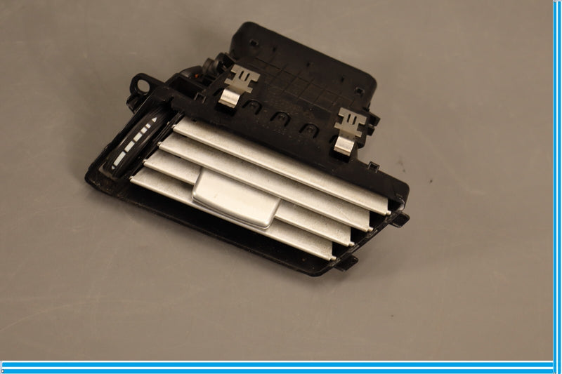 Load image into Gallery viewer, 10-13 Mercedes W212 E350 E550 Right Side Dash Dashboard AC A/C Air Vent Oem
