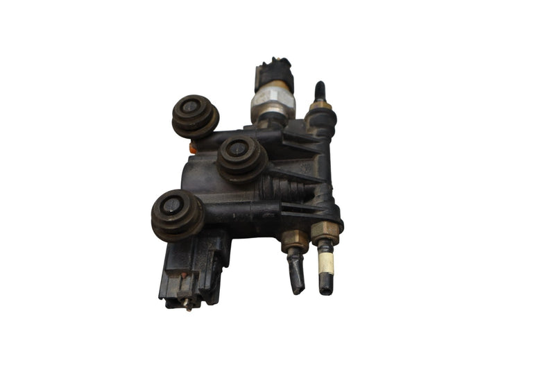 Load image into Gallery viewer, 05-16 Land Rover Range Rover Sport Air Suspension Valve Block Airmatic Oem
